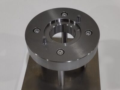 ピン圧入用の受け治具